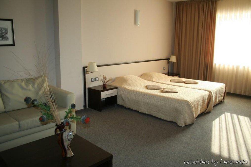 Kendros Hotel Пловдив Экстерьер фото