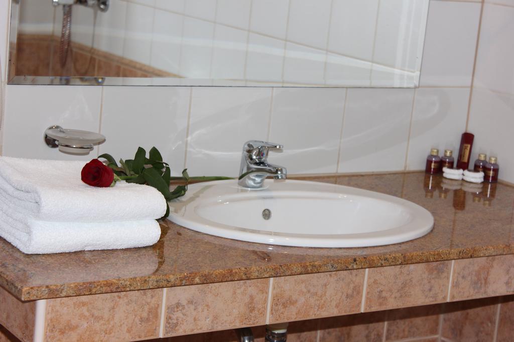 Kendros Hotel Пловдив Экстерьер фото