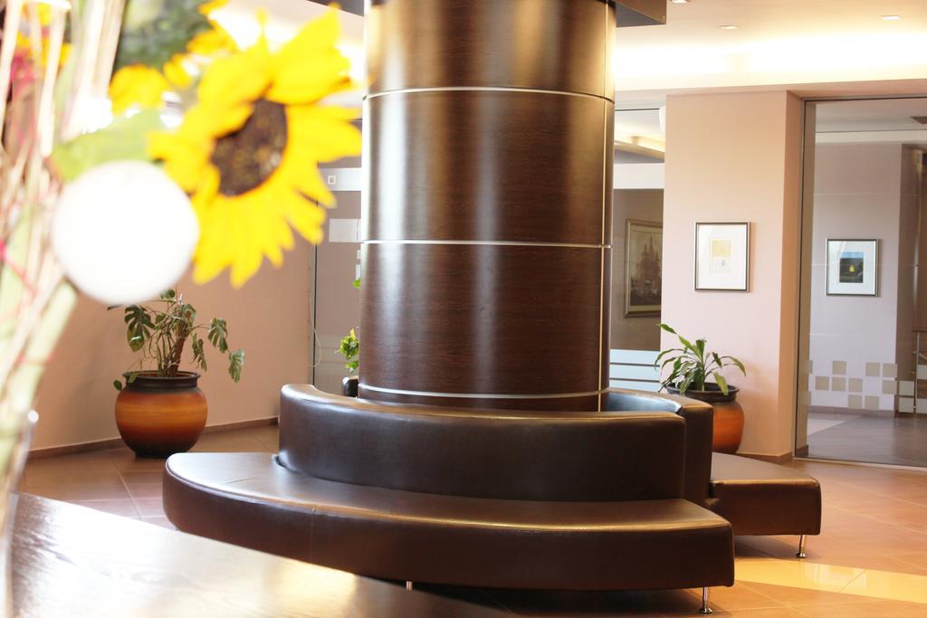 Kendros Hotel Пловдив Экстерьер фото