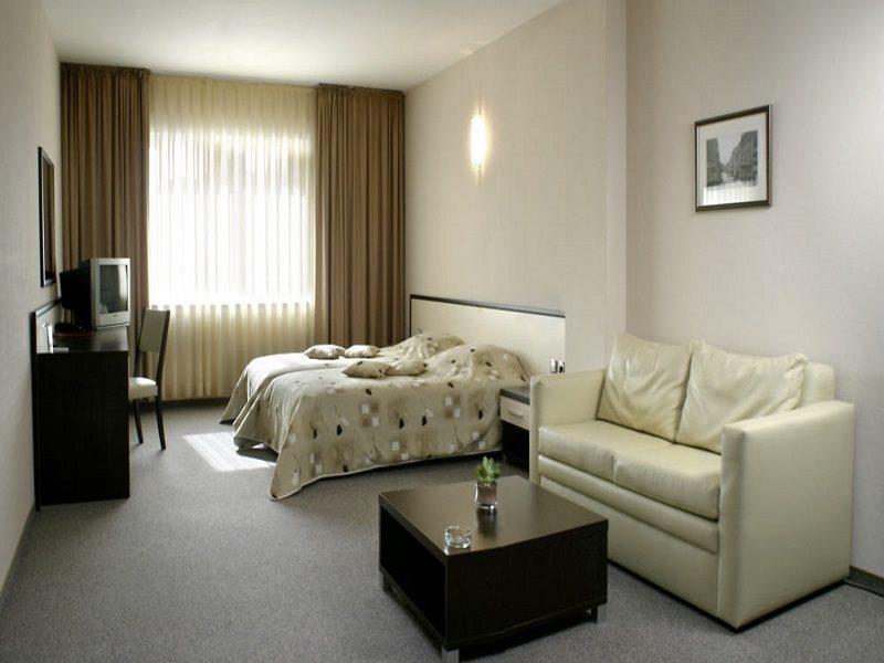 Kendros Hotel Пловдив Экстерьер фото