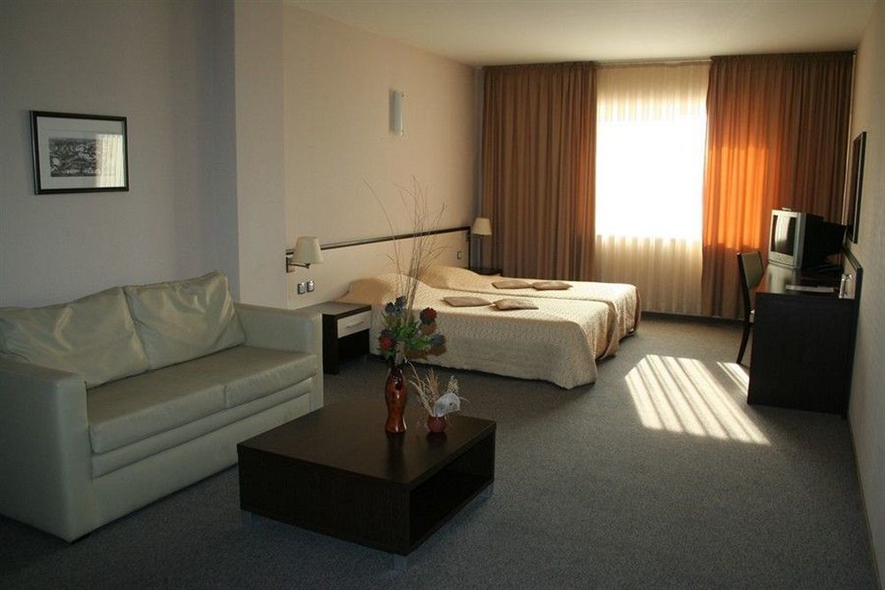 Kendros Hotel Пловдив Экстерьер фото