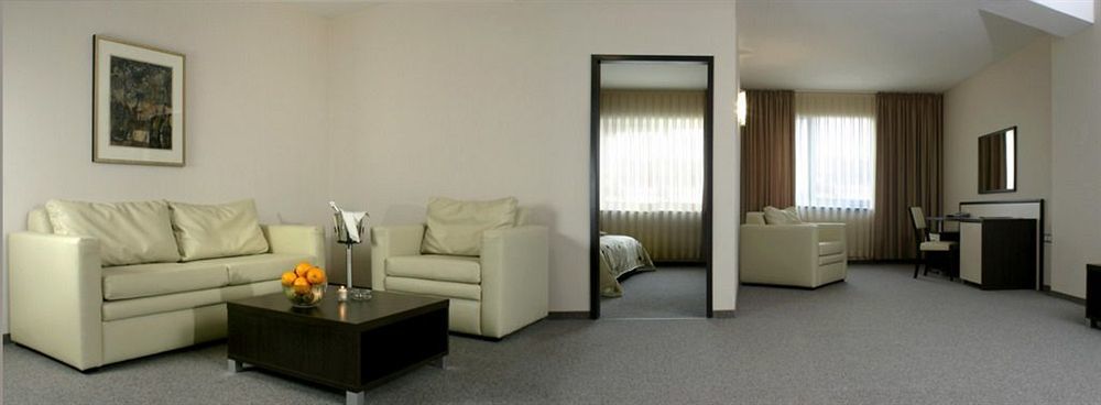 Kendros Hotel Пловдив Экстерьер фото